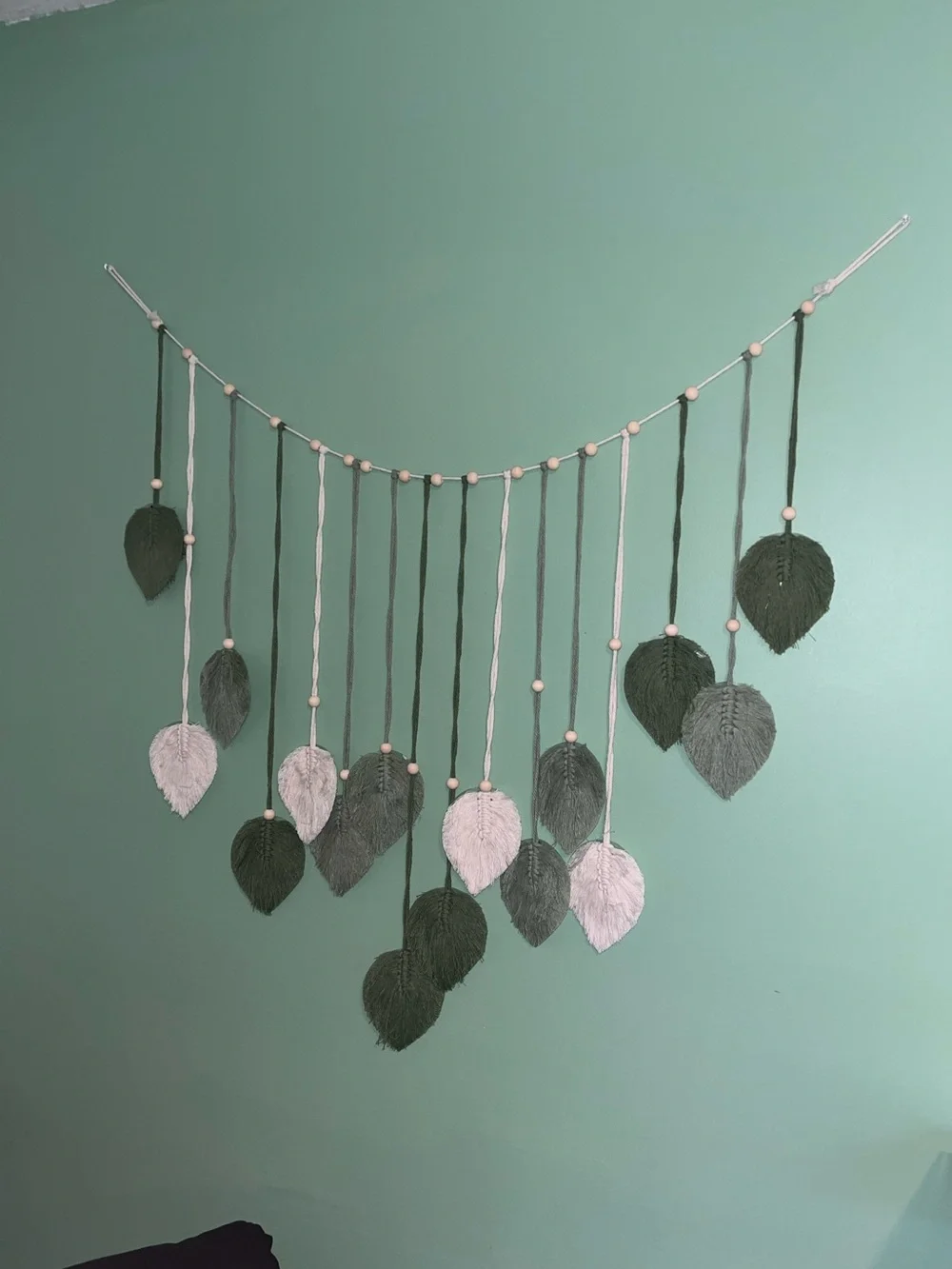 Leafy wall decor